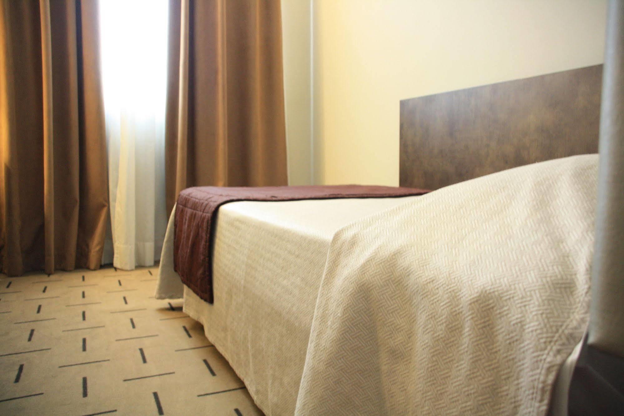 Hotel Continental Cremona Dış mekan fotoğraf